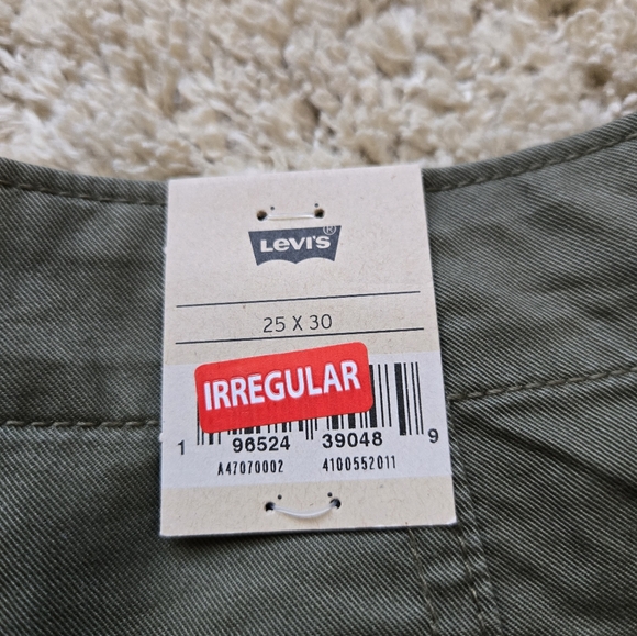Levis NWOT 94 baggy cargo pants green mid rise lightweight womens 25 - Picture 7 of 13